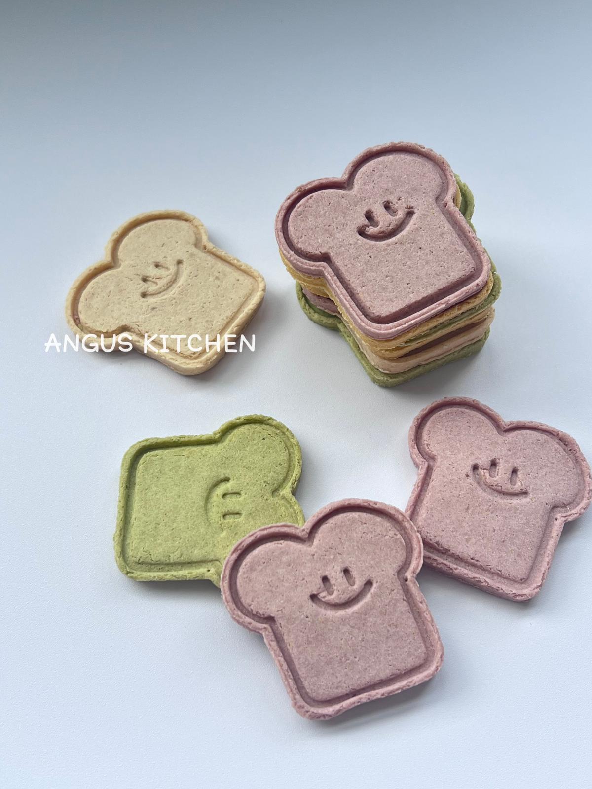 Angus’ Chicky Bread- Biscuit