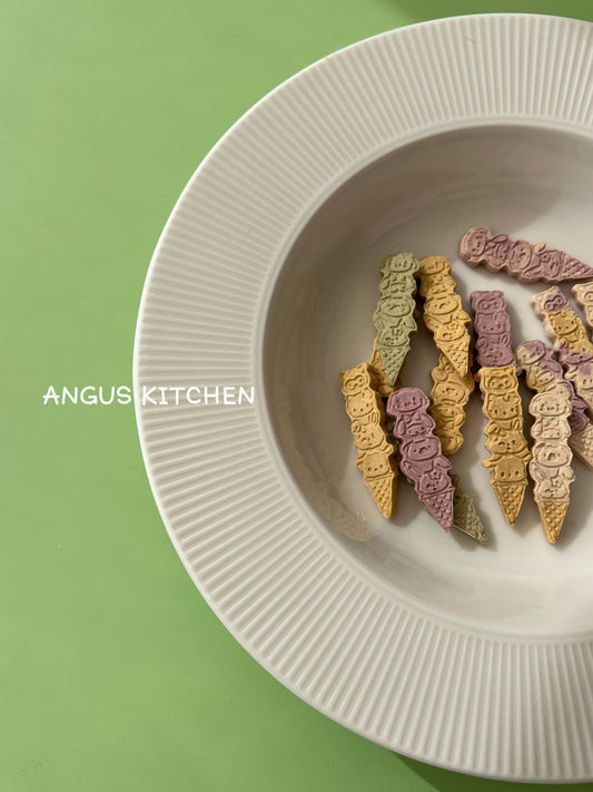 Angus’ Chicky Cone - Biscuit